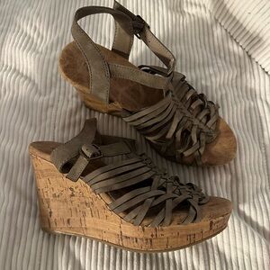 Women's Strappy Wedge Sandals - Brown